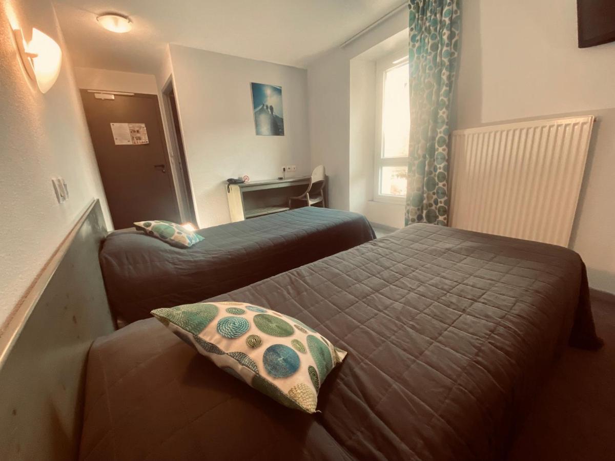Hotel De La Gare Eygliers Екстериор снимка