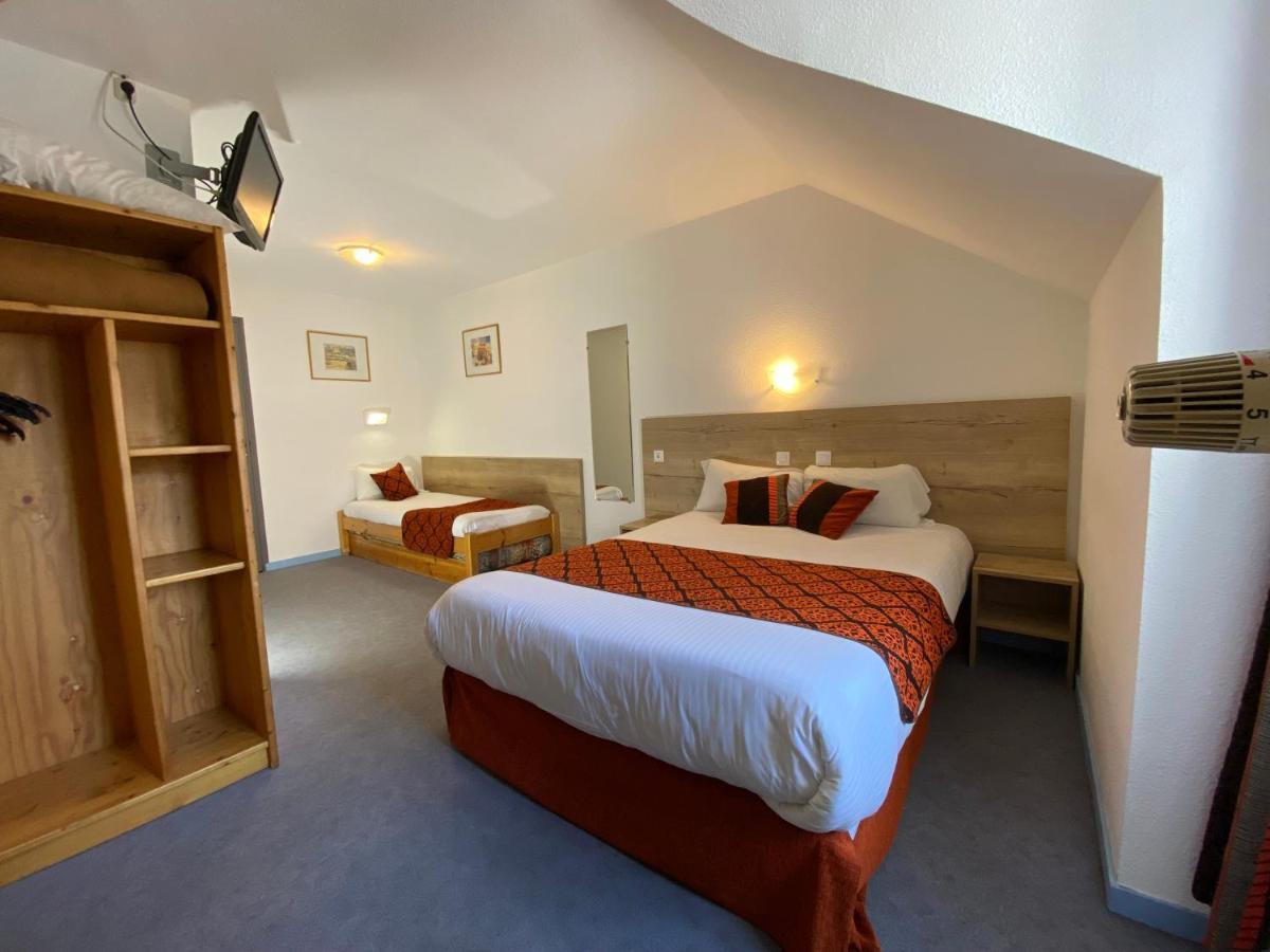 Hotel De La Gare Eygliers Екстериор снимка